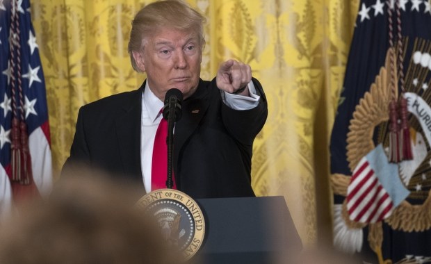 Donald Trump wypiera się kontaktów z Rosją