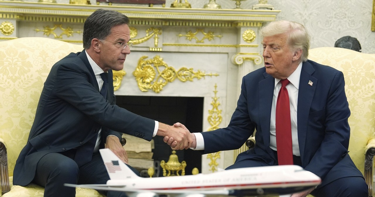 Donald Trump zapowiedział cła na Rosję, warunkiem pokój w Ukrainie /Evan Vucci/Associated Press/East News /East News