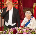 Donald Trump zasnął podczas przemówienia królowej Elżbiety? Wideo hitem sieci