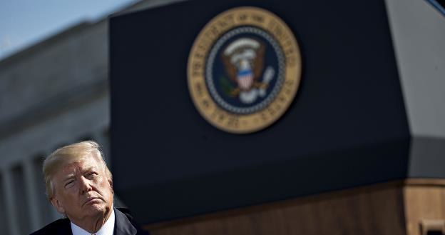 Donald Trump zawiesił na trzy miesiące limit zadłużenia USA /Getty Images/Flash Press Media