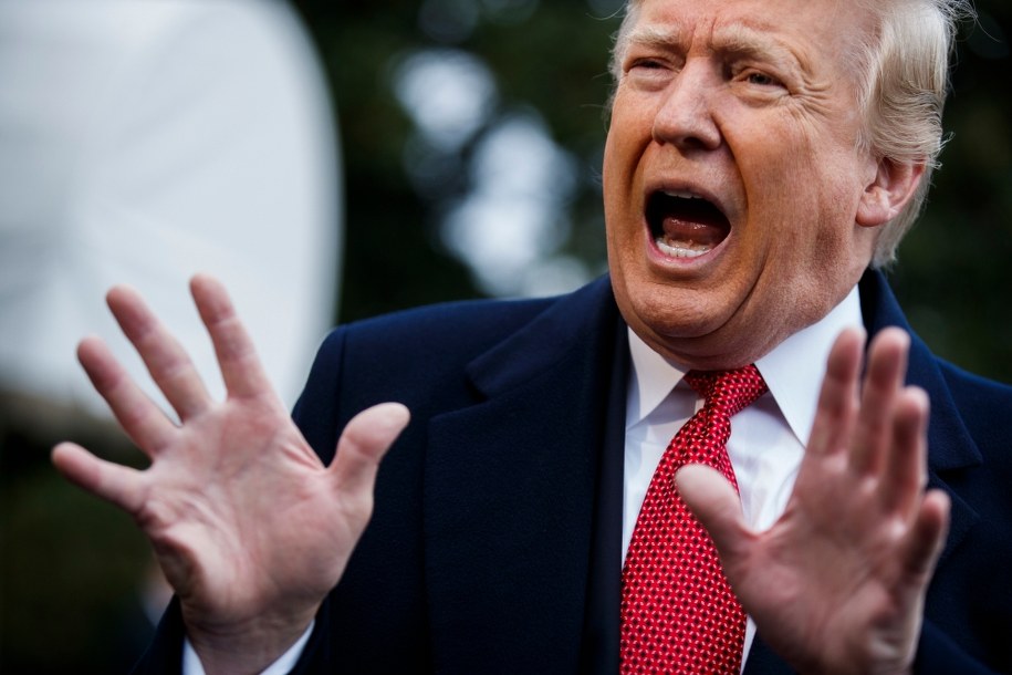 Donald Trump zdecydowanie sprzeciwia się przeciwko wkroczeniu karawany imigrantów do USA /SHAWN THEW    /PAP/EPA