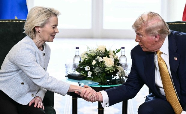Donald Trump zmienia zdanie po rozmowie z Ursulą von der Leyen