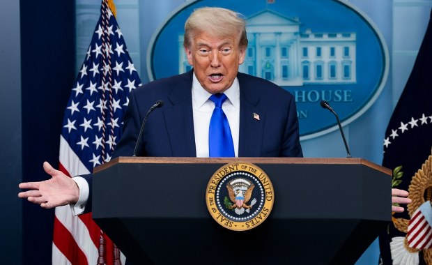 Donald Trump zrywa negocjacje "ze skutkiem natychmiastowym"