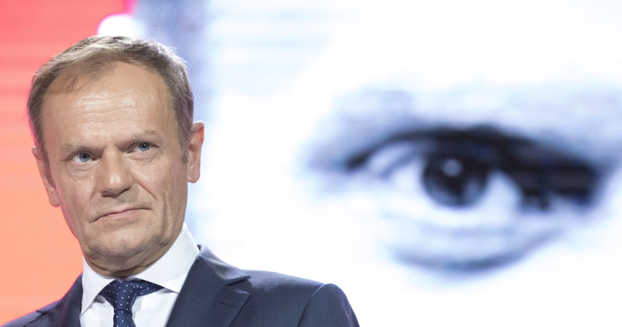 Donald Tusk atakuje prezydenta Dudę na platformie X. Chodzi o skłądkę zdrowotną /123RF/PICSEL