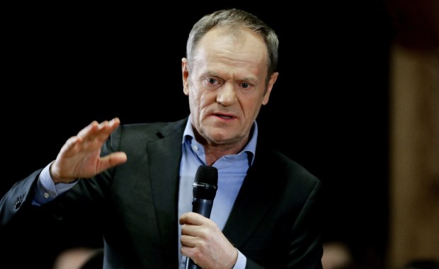 Donald Tusk chce wprowadzić "babciowe". 1500 zł miesięcznie