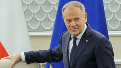 Donald Tusk dostał żółtą kartkę od wyborców. Najnowszy sondaż