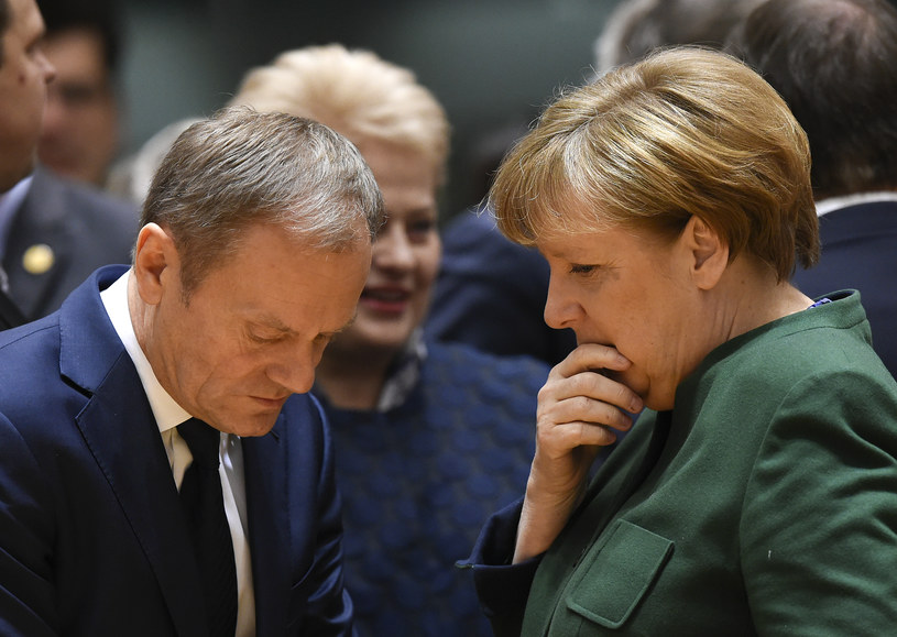 Donald Tusk i Angela Merkel /AFP