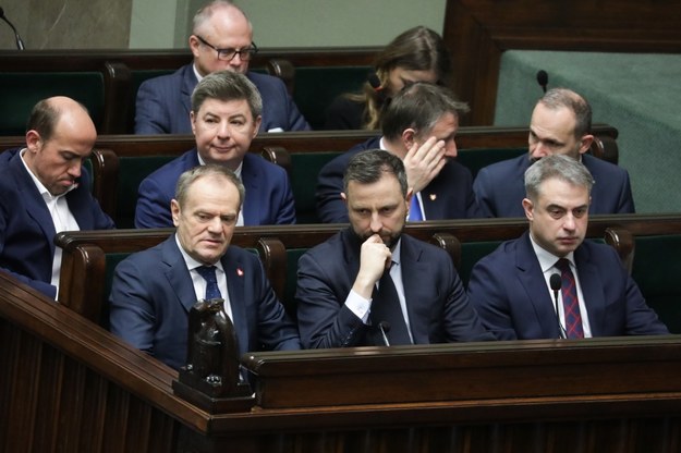 Donald Tusk i członkowie jego rządu /Tomasz Gzell /PAP
