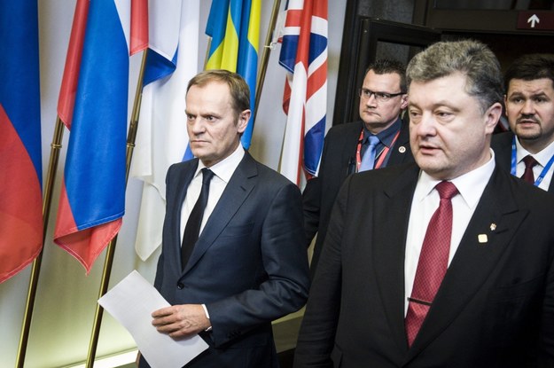 Donald Tusk i Petro Poroszenko podczas szczytu UE 12 luty 2015 / 	Wiktor Dąbkowski    /PAP