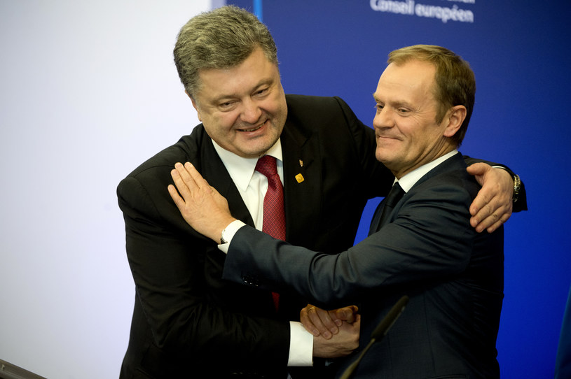 Donald Tusk i Petro Poroszenko /AFP