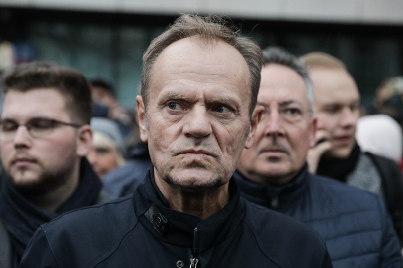 Donald Tusk na demonstracji ku pamięci zmarłej Izabeli /Andrzej Hulimka  /Agencja FORUM