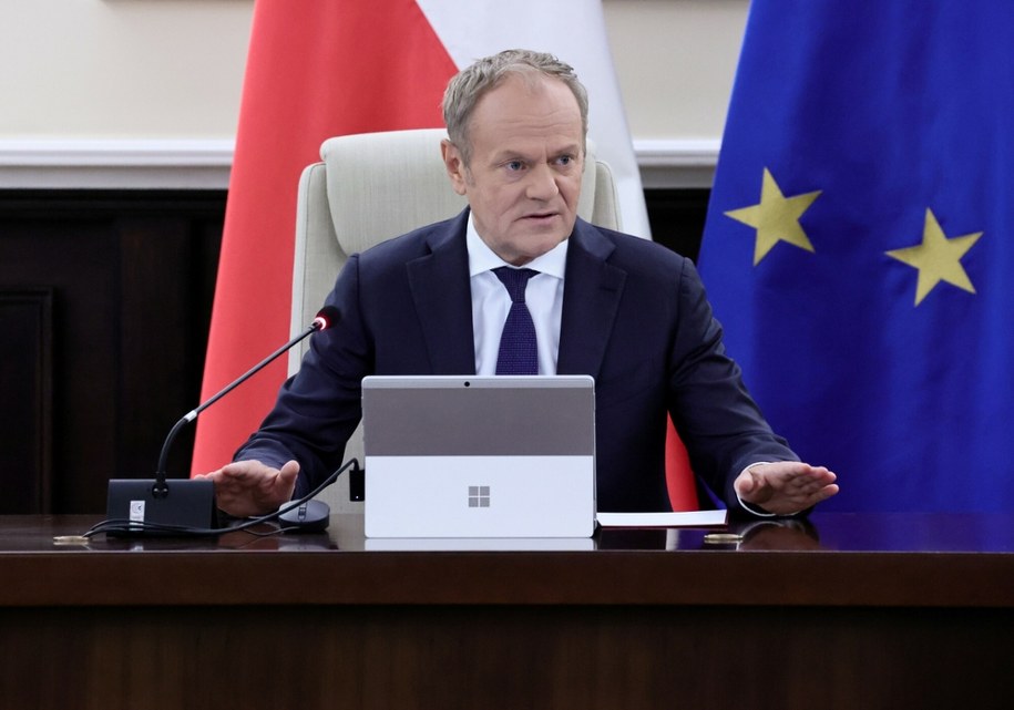 Donald Tusk na posiedzeniu rządu /East News