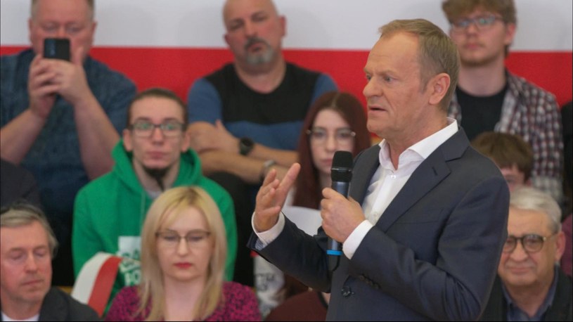 Donald Tusk na spotkaniu z mieszkańcami w Kleosinie /Polsat News