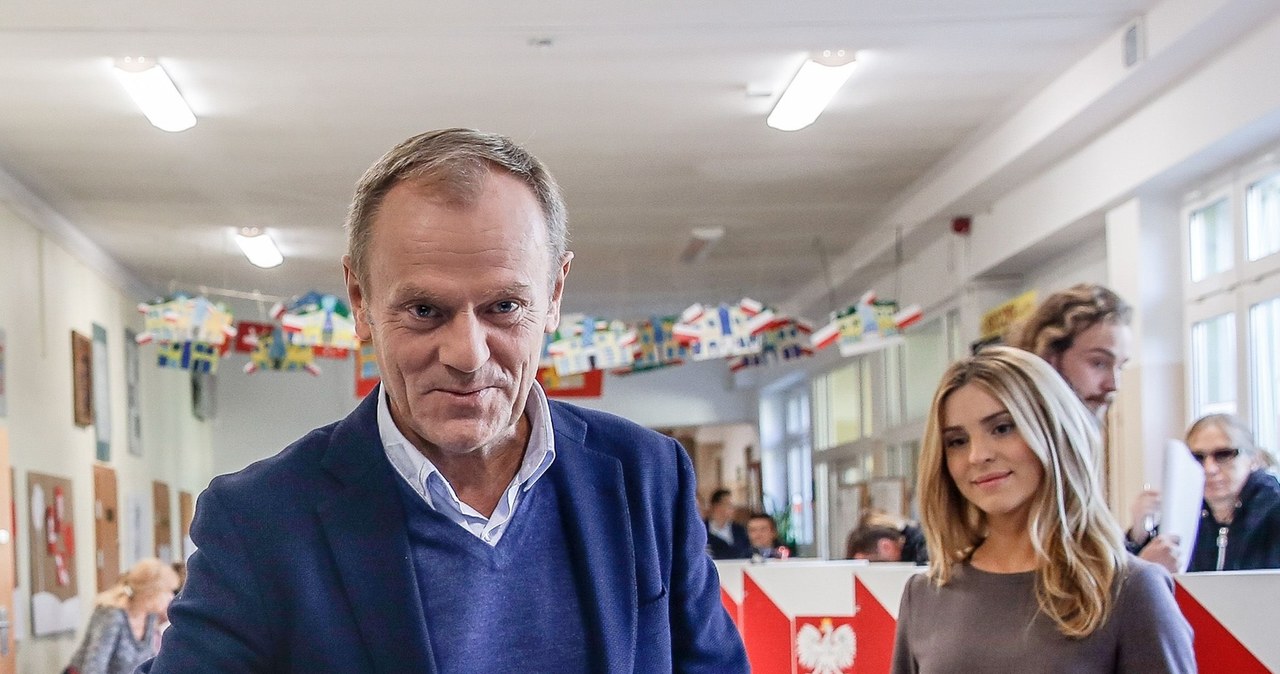 Donald Tusk podczas głosowania /Karolina Misztal /Reporter