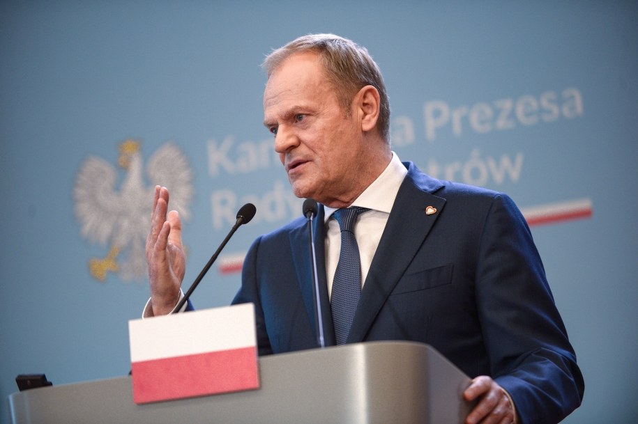 Donald Tusk podczas konferencji prasowej /Marcin Obara /PAP