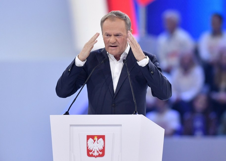 Donald Tusk podczas konwencji w Gliwicach /Łukasz Kalinowski /East News