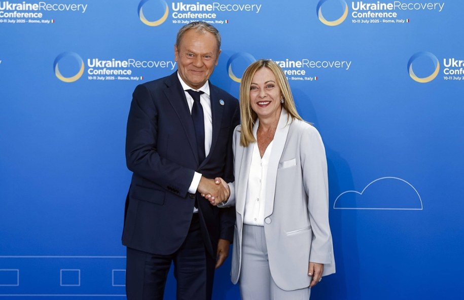 Donald Tusk podkreślił, że dla Polski i innych państw Europy Środkowo-Wschodniej wolna i suwerenna Ukraina to bezpieczniejsza Unia Europejska /ANGELO CARCONI /PAP/EPA