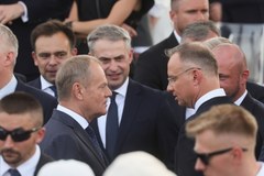 Donald Tusk podzczas obchodów Święta Wojska Polskiego