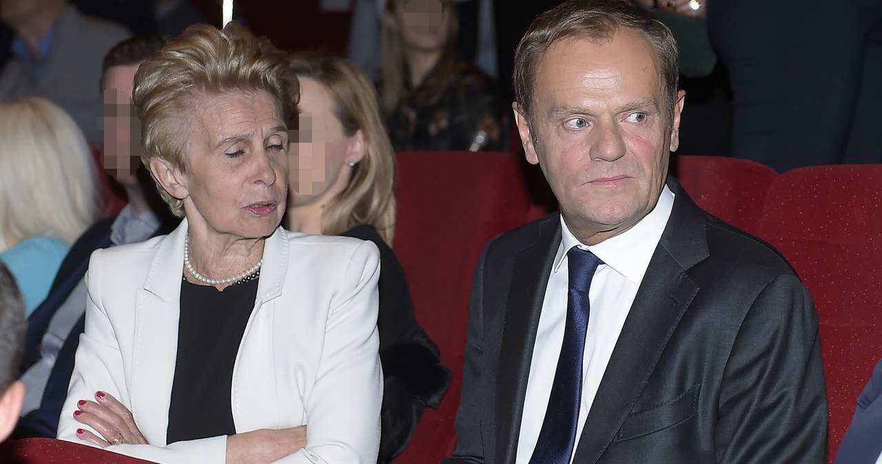 Donald Tusk pojawił się na premierze filmu /AKPA