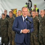 Donald Tusk spotkał się z żołnierzami w Jasionce 