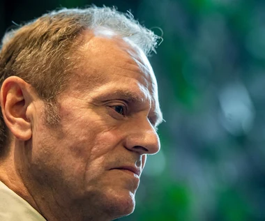 Donald Tusk stracił na 3 miesiące prawo jazdy. "Sprawa jest zamknięta" 