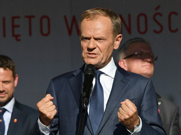 Donald Tusk w czasie przemówienia w Gdańsku / 	Adam Warżawa    /PAP