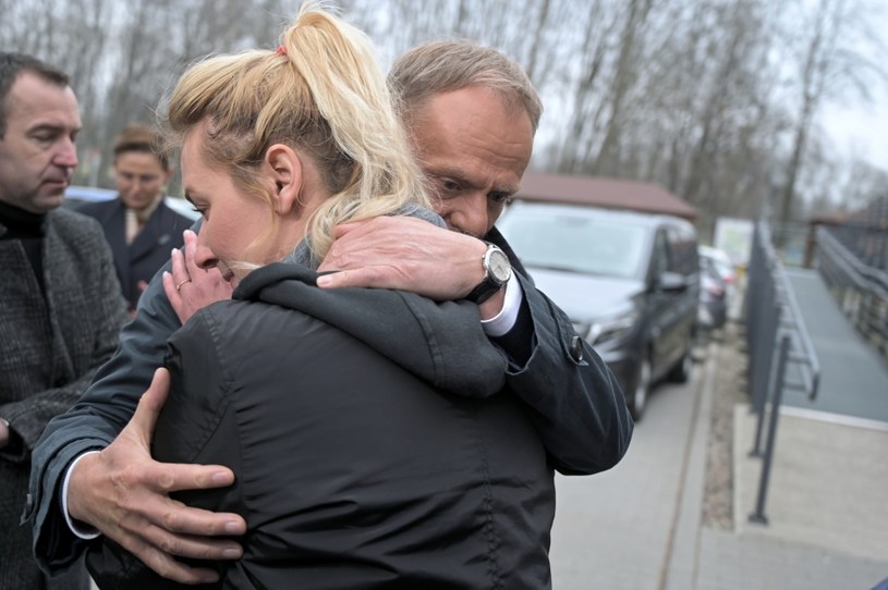 Donald Tusk w ośrodku dla uchodźców /PAP/Grzegorz Michałowski /PAP