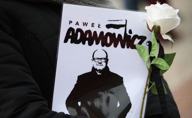 Donald Tusk w rocznicę zamordowania Pawła Adamowicza: Był celem kampanii nienawiści