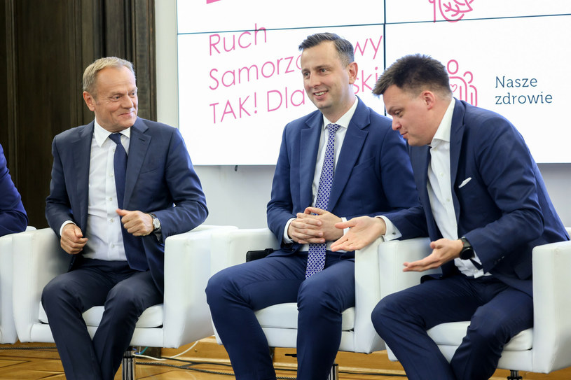 Donald Tusk, Władysław Kosiniak-Kamysz i Szymon Hołownia / Jacek Domiński /East News