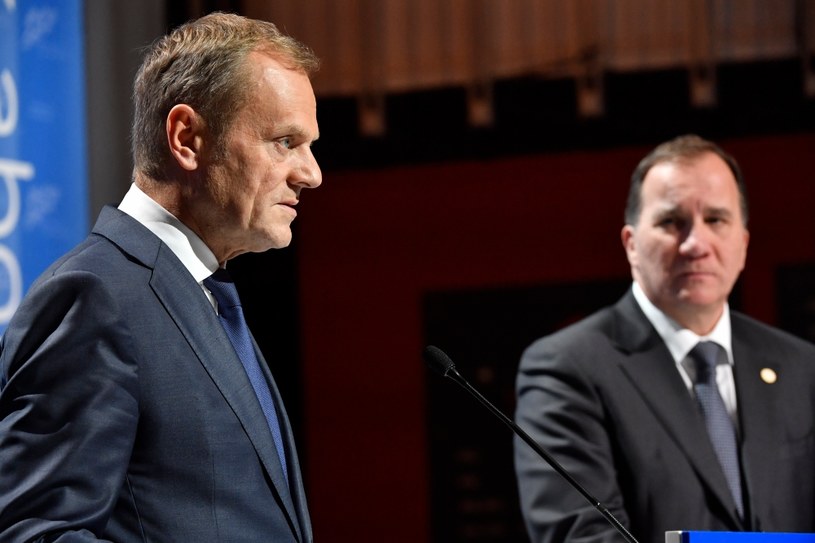 Donald Tusk (z lewej) /JONAS EKSTROEMER /PAP/EPA