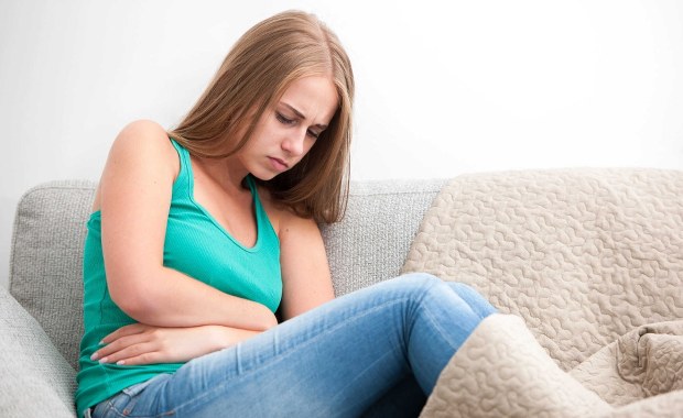 Dopadły Cię problemy żołądkowe? Sprawdź, co zrobić, by szybko poczuć ulgę