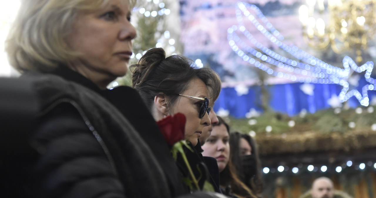 Dorota Kamińska i Justyna Sieńczyłło na pogrzebie Emiliana Kamińskiego. /Niemiec /AKPA