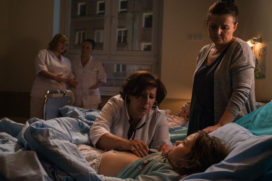 Dorota Kolak i Jowita Budnik na planie /Robert Jaworski / Kino Świat /