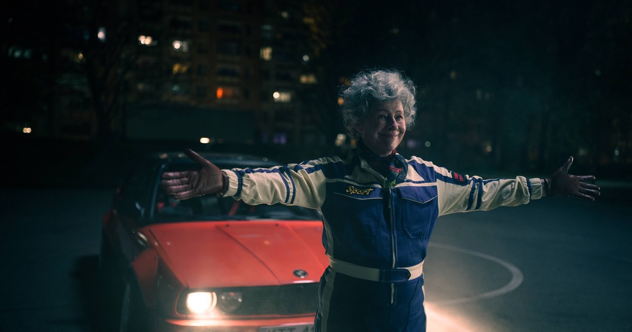 Dorota Kolak w scenie z filmu "Za duży na bajki 3" /Karolina Grabowska /materiały prasowe