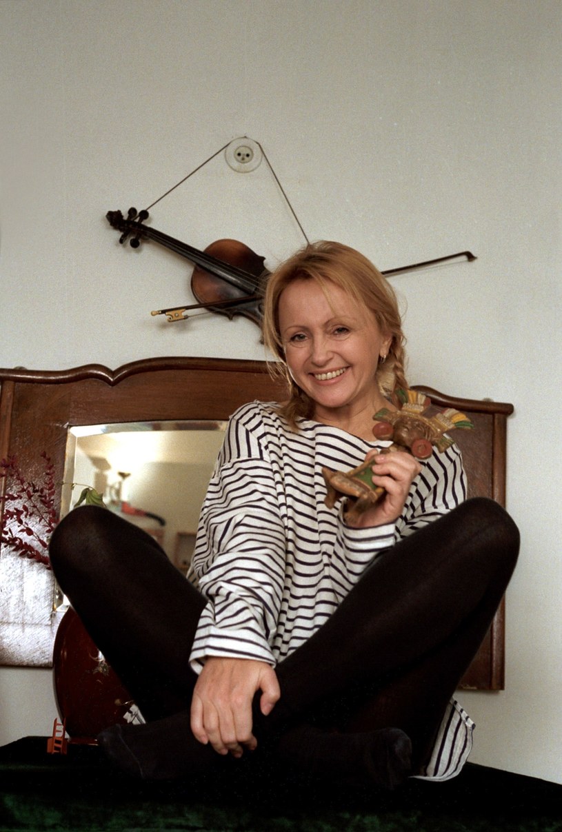 Dorota Pomykała w 1998 roku w swoim domu /Mariusz Makowski /Agencja FORUM