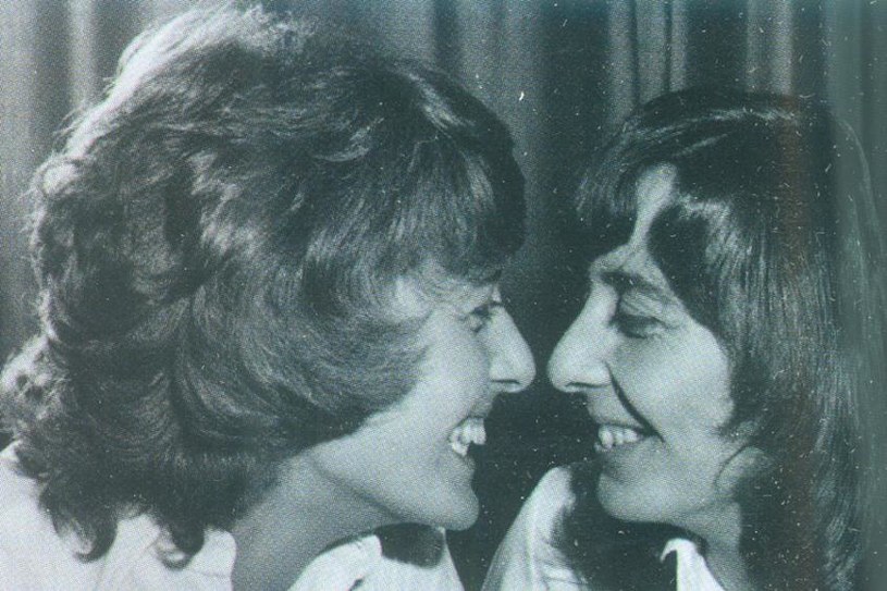 Dorothy Lowe i Bridget Harrison - rozłączone w dzieciństwie bliźniaczki, które spotkały się po latach /materiały prasowe