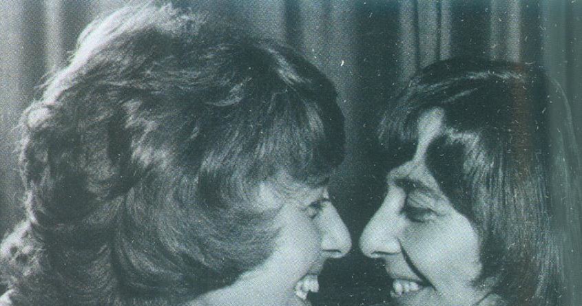 Dorothy Lowe i Bridget Harrison - rozłączone w dzieciństwie bliźniaczki, które spotkały się po latach /materiały prasowe