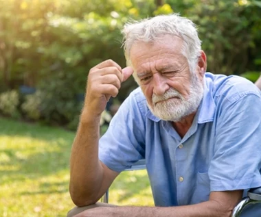 Dostał emeryturę w wieku 65 lat. Ten przelew z ZUS to nie żart