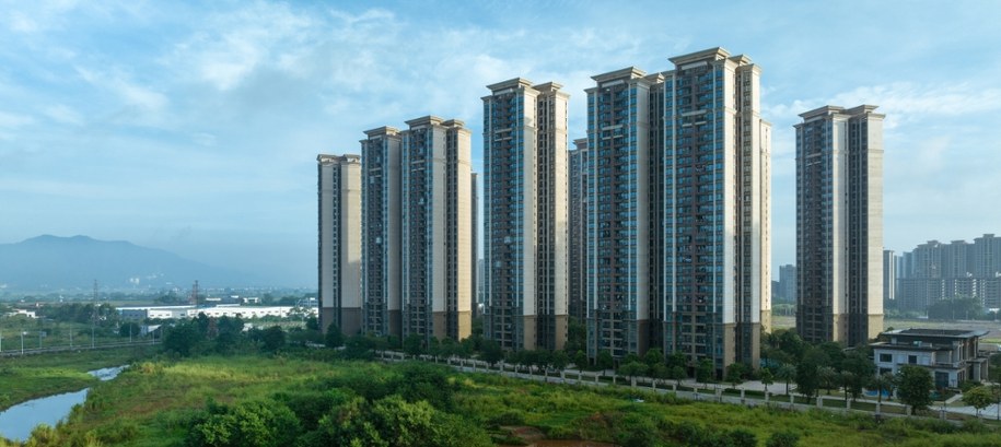 Napisała własną krwią "110 625" na poduszce. Dzięki temu ją uratowano