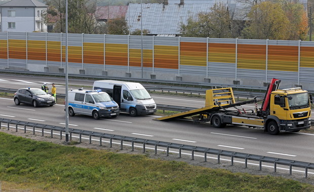 Dostawcze auto zatrzymane po pościgu. W środku było 15 migrantów