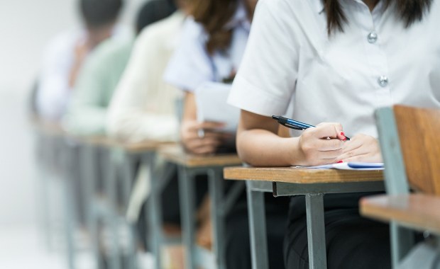 Dostęp do klasówek na wniosek i za opłatą