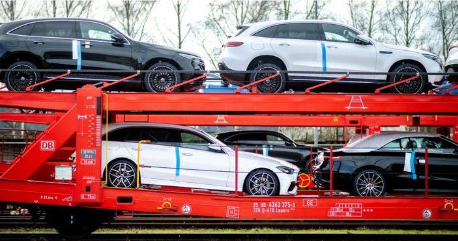 Dostępność nowych samochodów pozostanie na razie ograniczona /Deutsche Welle