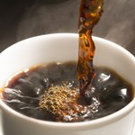 Dosyp szczyptę do porannej kawy. Zwalczy "boczki" i złogi cholesterolu
