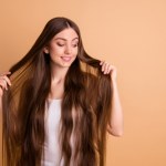 Dosyp trochę do szamponu. Koleżanki nie przestaną chwalić twoich włosów