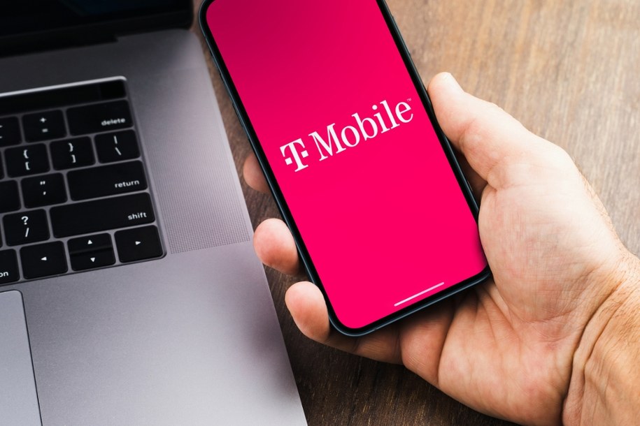 500 zł rekompensaty od T-Mobile. Sprawdź, czy możesz dostać te pieniądze