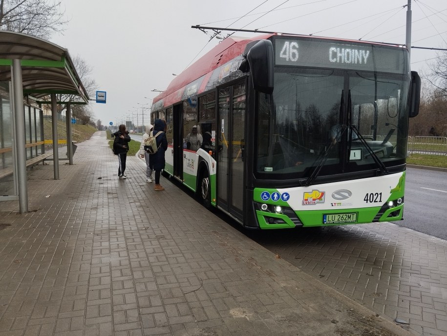 Dotychczasowa linia 46 od poniedziałku będzie kursować z numerem 303 /Dominik Smaga /RMF24