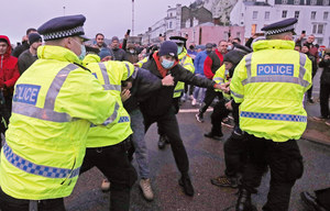 Dover: Starcia kierowców z angielską policją