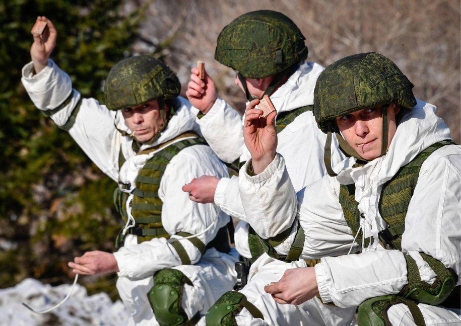 Hit rosyjskich wojskowych: Telefon  M-633S Atlas