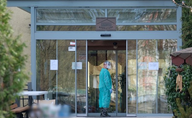 DPS "Kombatant" w Bytomiu częściowo ewakuowany. Zakażonych jest 52 podopiecznych i 10 pracowników