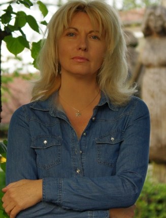 Dr Alicja Bartuś /